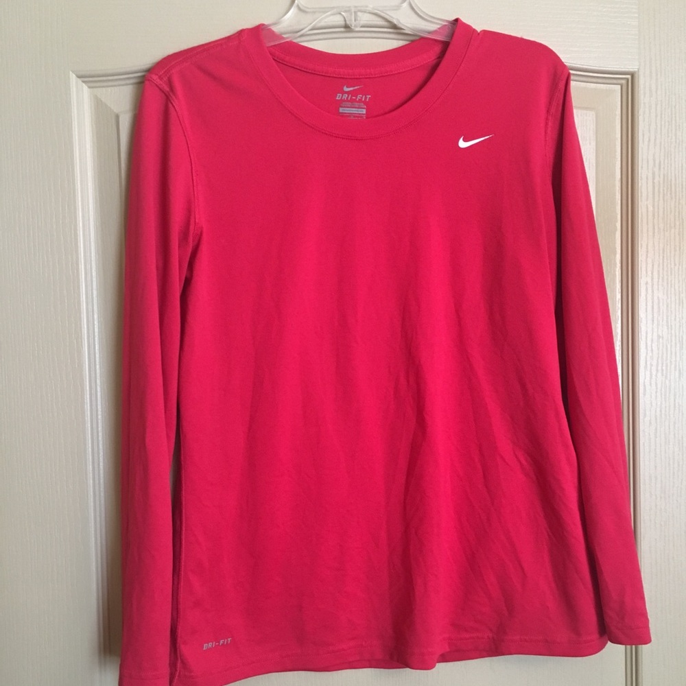 🏃🏼‍♀️Nike Drifit Long-Sleeve T-shirt L